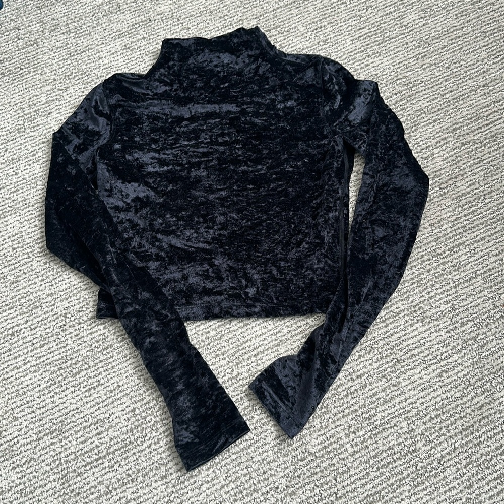 Velvet Lululemon mock neck long sleeve